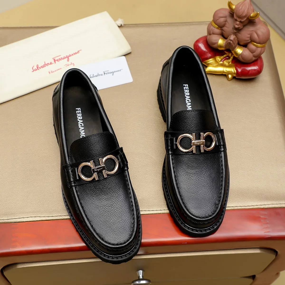 Men's shoes 💰440 Ferragamo [Ferragamo] top imported suit men's shoes 💯Original copy of the official website, product materials: selected imported embossed calfskin + luxury hardware buckle accessories ~ imported water-dyed cow 🐂 leather lining. Strong three-dimensional visual effect, original combination outsole, multiple colors available😘 Size: 39-44 (38.45.46. Customized)